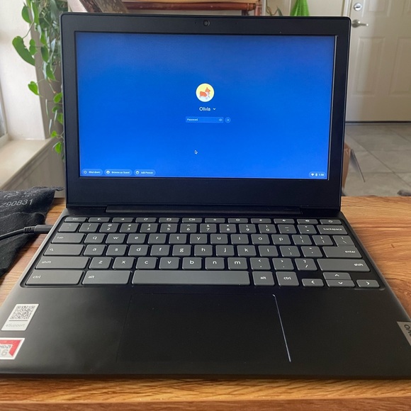 Lenovo Chromebook IdeaPad 3 Mfg:12/07/2020